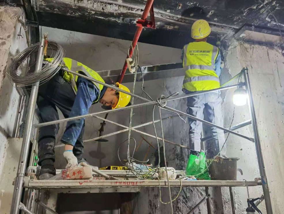 重庆北站南广场安装接水盘