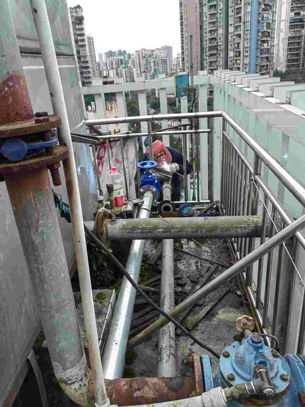 江北区五里店小学校管网维修