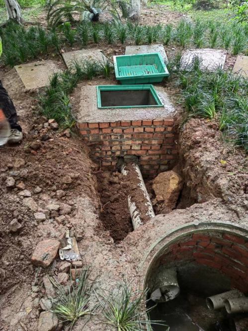 观邸排污管整改