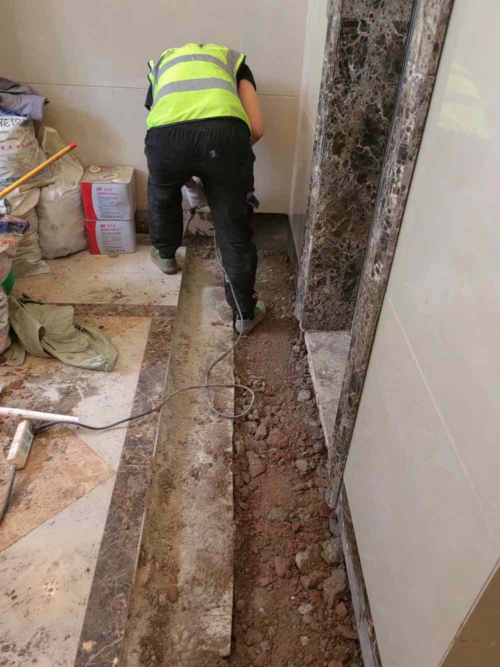 奥园水云间电梯井防水