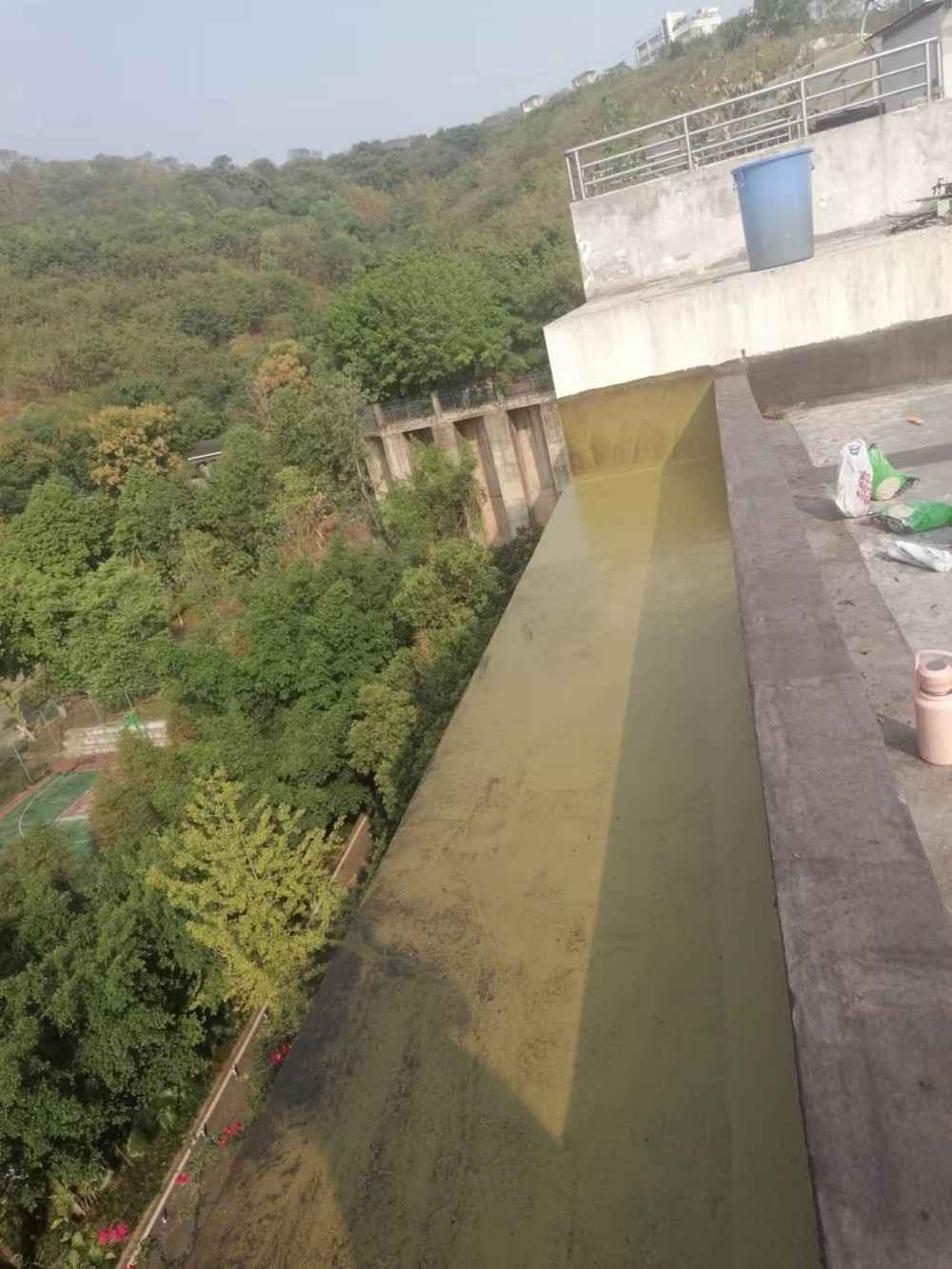 奥园雅典阳光屋面防水