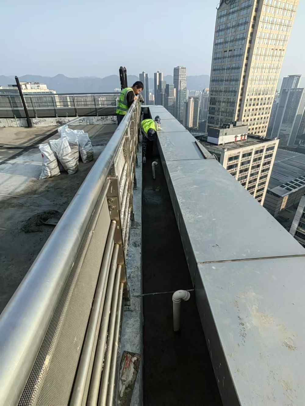 玖玺台5栋天台漏水整改