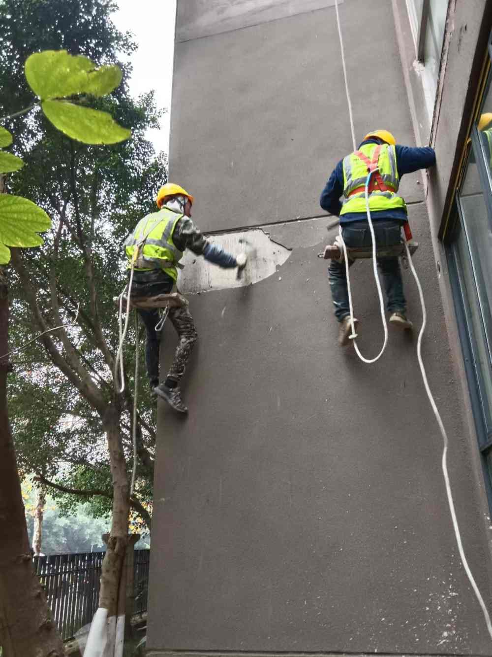 伊顿濠庭外墙排危修复