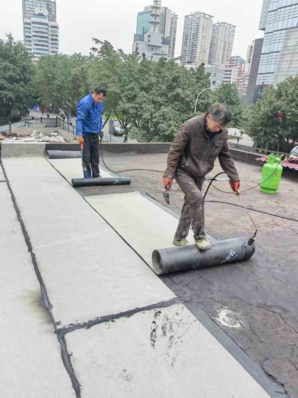 三五火锅屋面防水