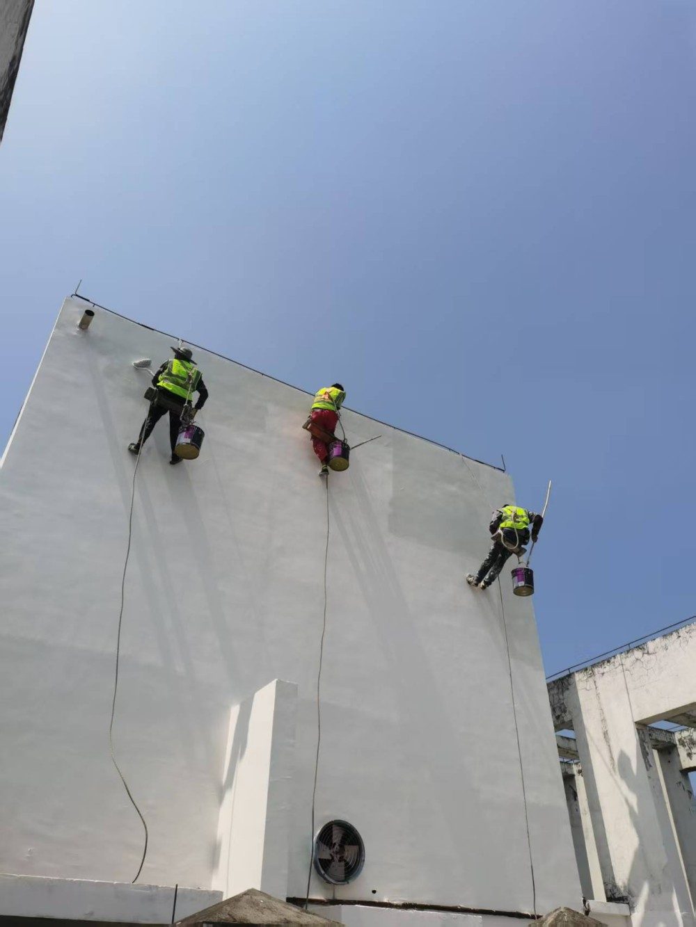 东海岸外墙排危修复