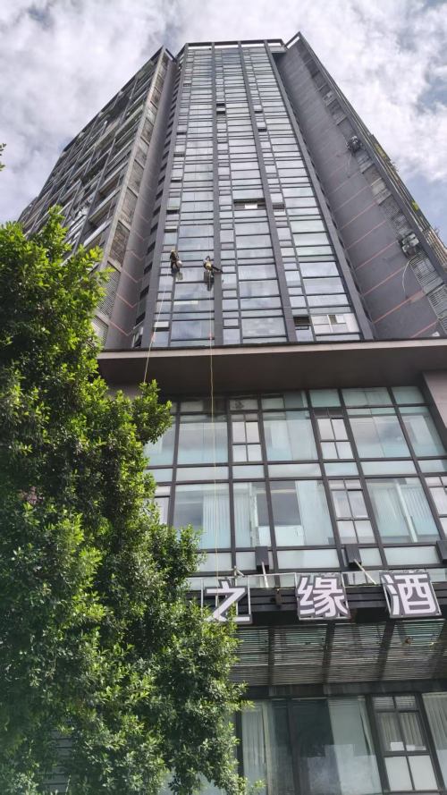 围城国际公寓外墙防水