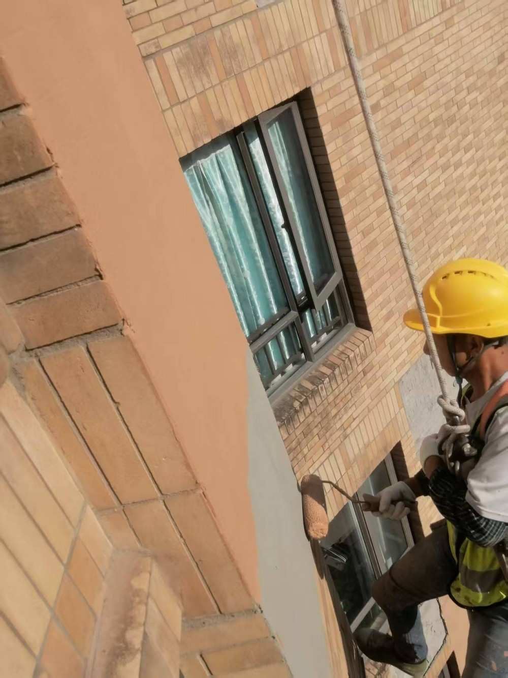 天江鼎城外墙排危修复