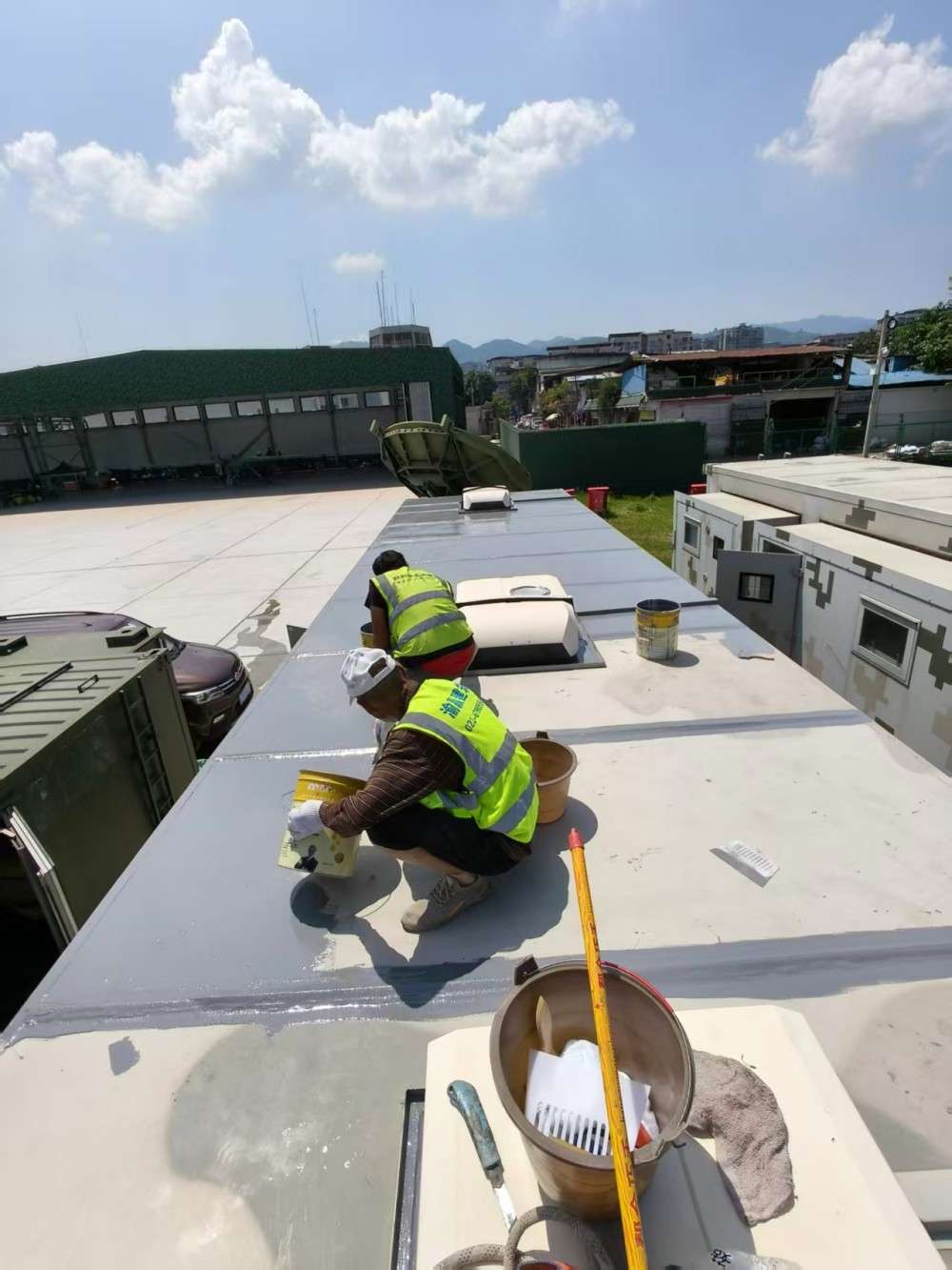 重庆梁平机场指挥方舱顶板防水