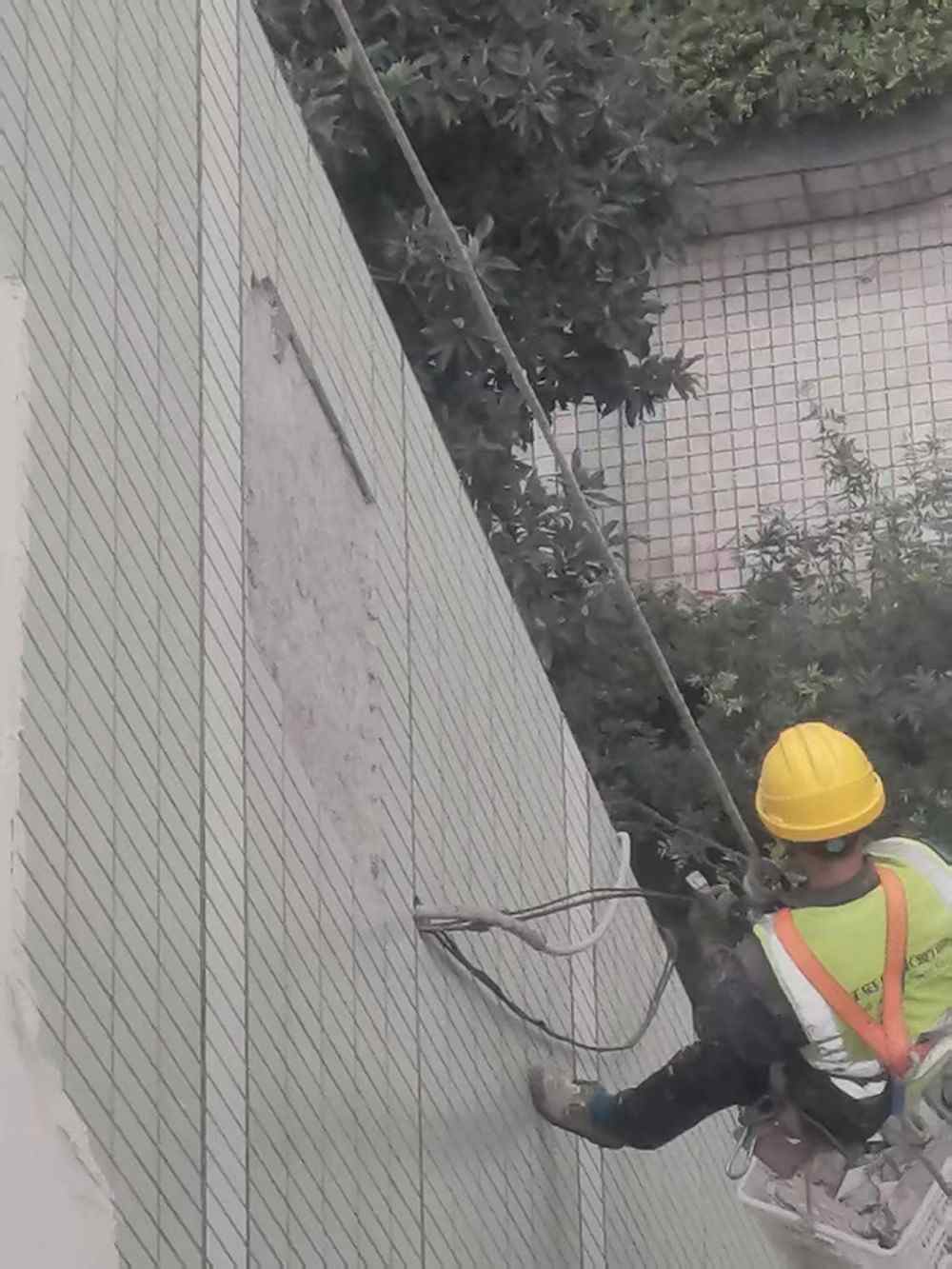 重百小区外墙排危修复