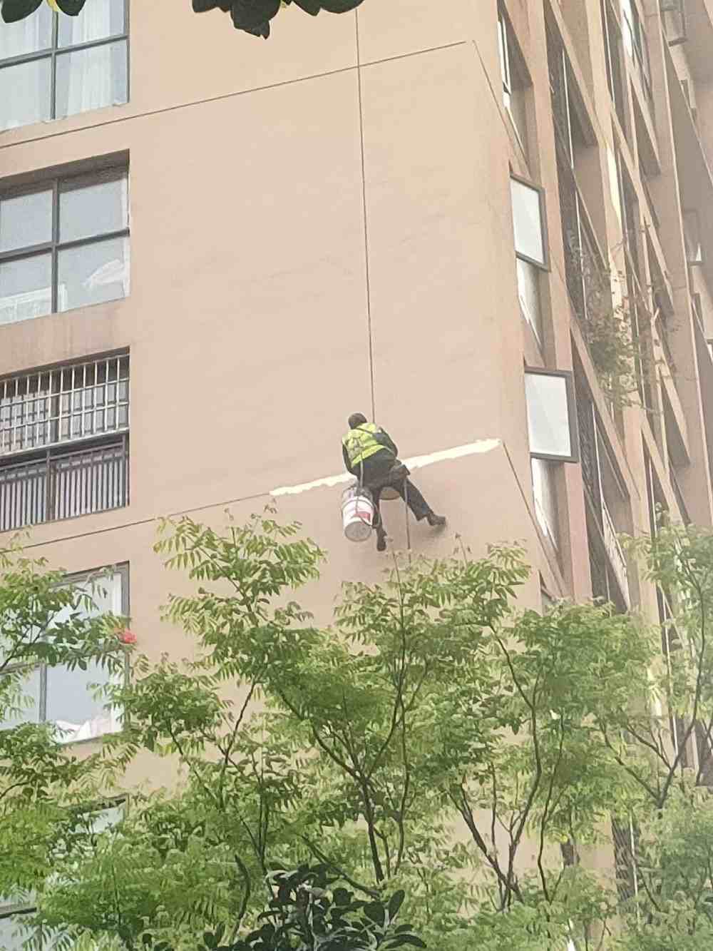 金悦城外墙开槽防水