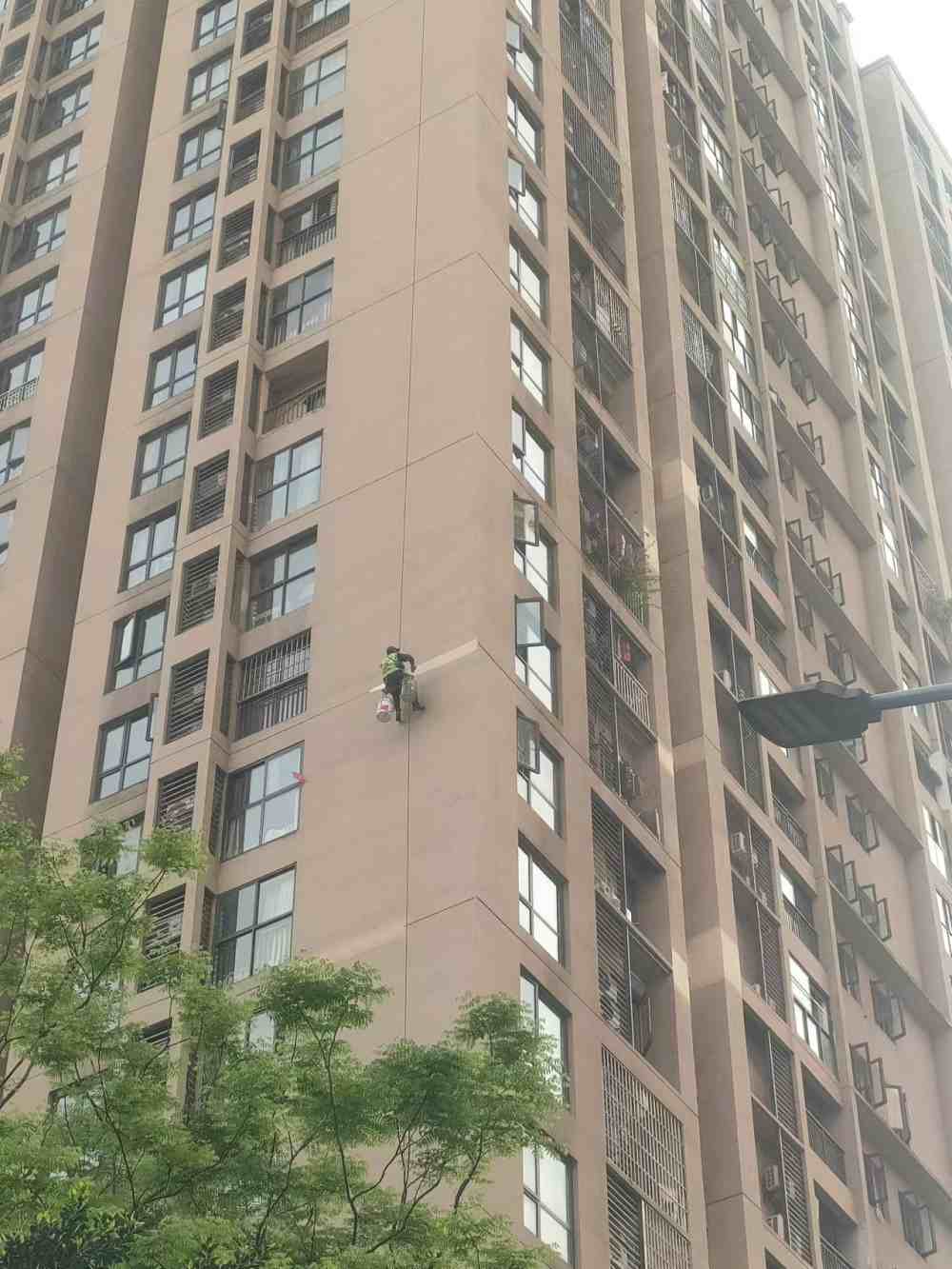 金悦城外墙开槽防水